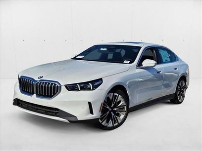 New 2025 BMW 530i w/ Premium Package