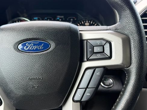 Used 2015 Ford F150 Lariat AWD/4WD image 33