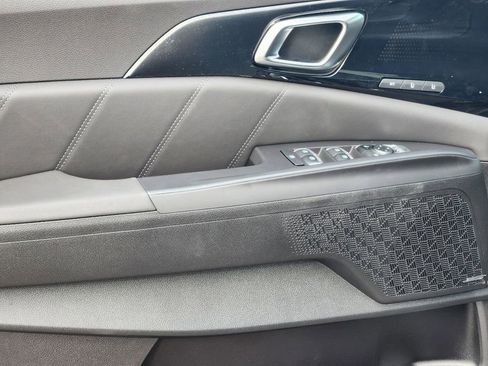 New 2025 Kia Carnival SX Prestige image 6