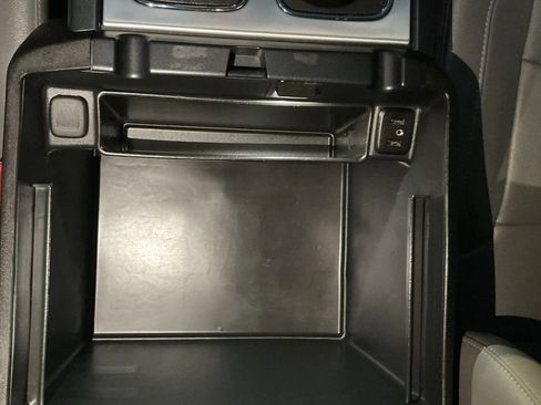 Used 2017 GMC Sierra 1500 SLT image 31