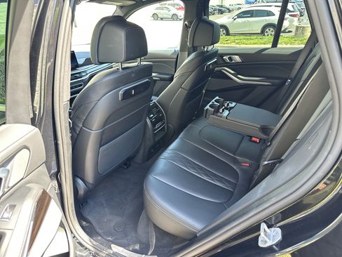 Used 2025 BMW X5 xDrive50e AWD/4WD image 33