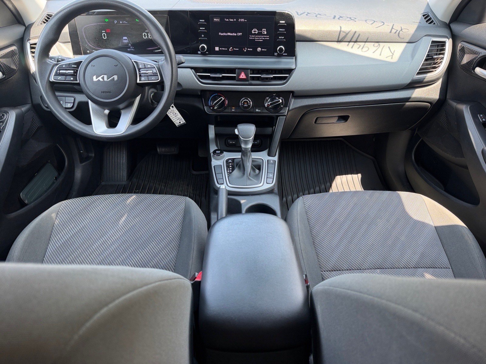 Used 2024 Kia Seltos LX AWD/4WD image 17