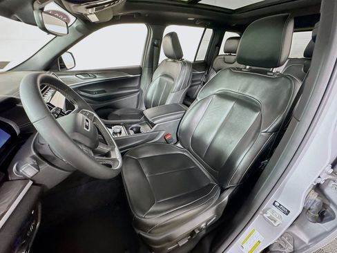 Used 2024 Jeep Grand Cherokee Limited 4xe AWD/4WD image 16
