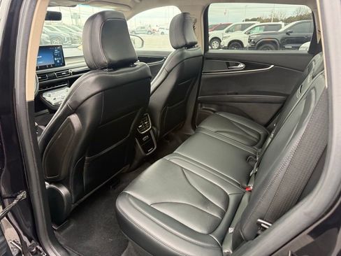 Used 2022 Lincoln Nautilus Reserve w/ Monochromatic Package image 20