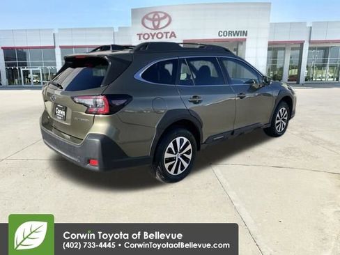 Used 2025 Subaru Outback Premium image 5