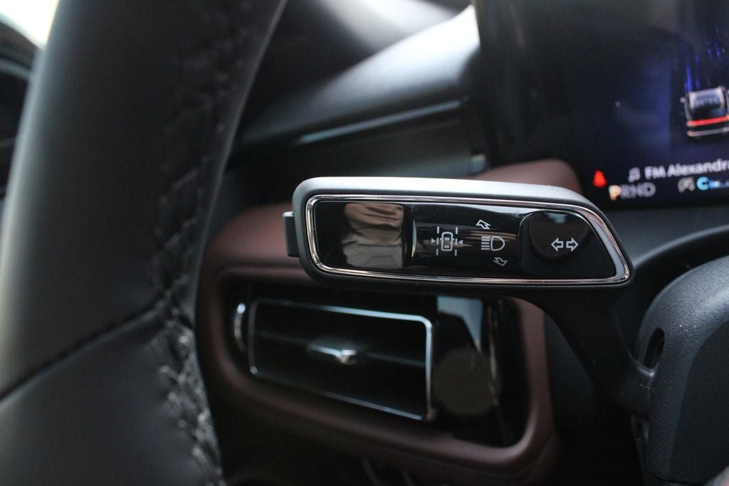 New 2027 Lincoln Aviator Reserve AWD/4WD image 11