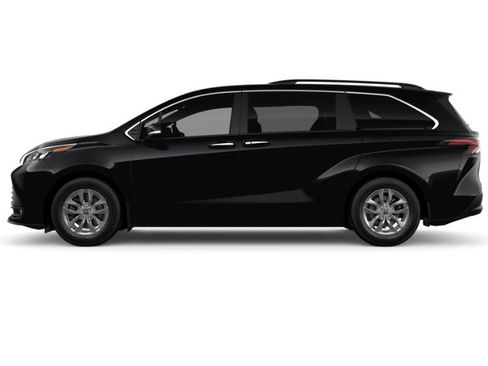 New 2026 Toyota Sienna XLE FWD image 3