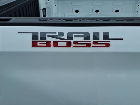 New 2026 Chevrolet Silverado 1500 Custom Trail Boss AWD/4WD image 14
