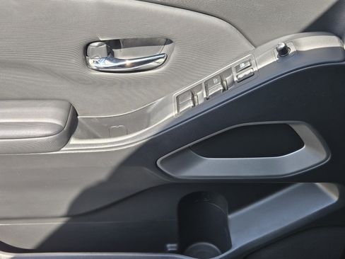 Used 2022 Nissan Frontier SV w/ Technology Package image 22