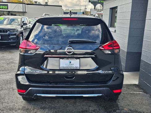 Used 2017 Nissan Rogue SV image 5