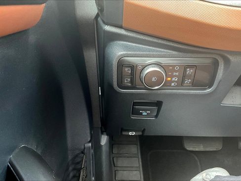 Used 2024 Ford Bronco Outer Banks image 33