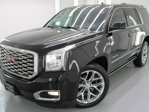 Used 2020 GMC Yukon Denali w/ Denali Premium Package AWD/4WD image 29