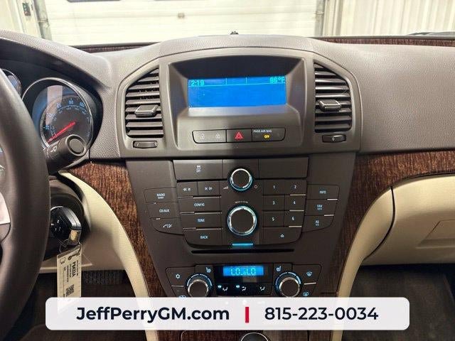 Used 2012 Buick Regal Leather FWD image 17