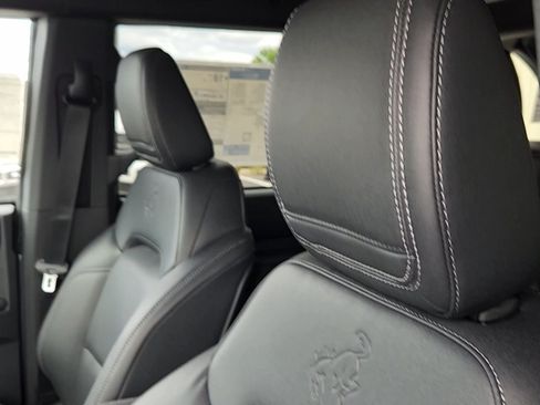 New 2025 Ford Bronco Badlands image 13