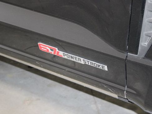 Used 2025 Ford F350 Platinum image 13