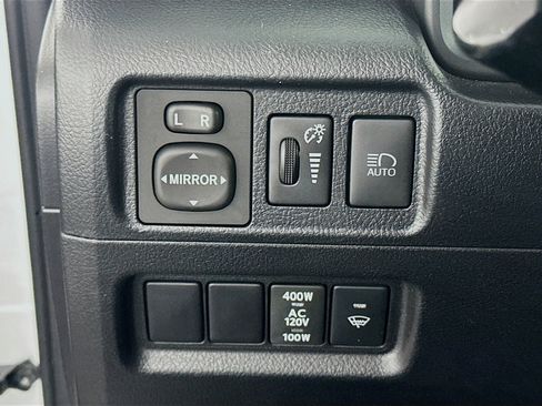 Used 2024 Toyota 4Runner SR5 image 17