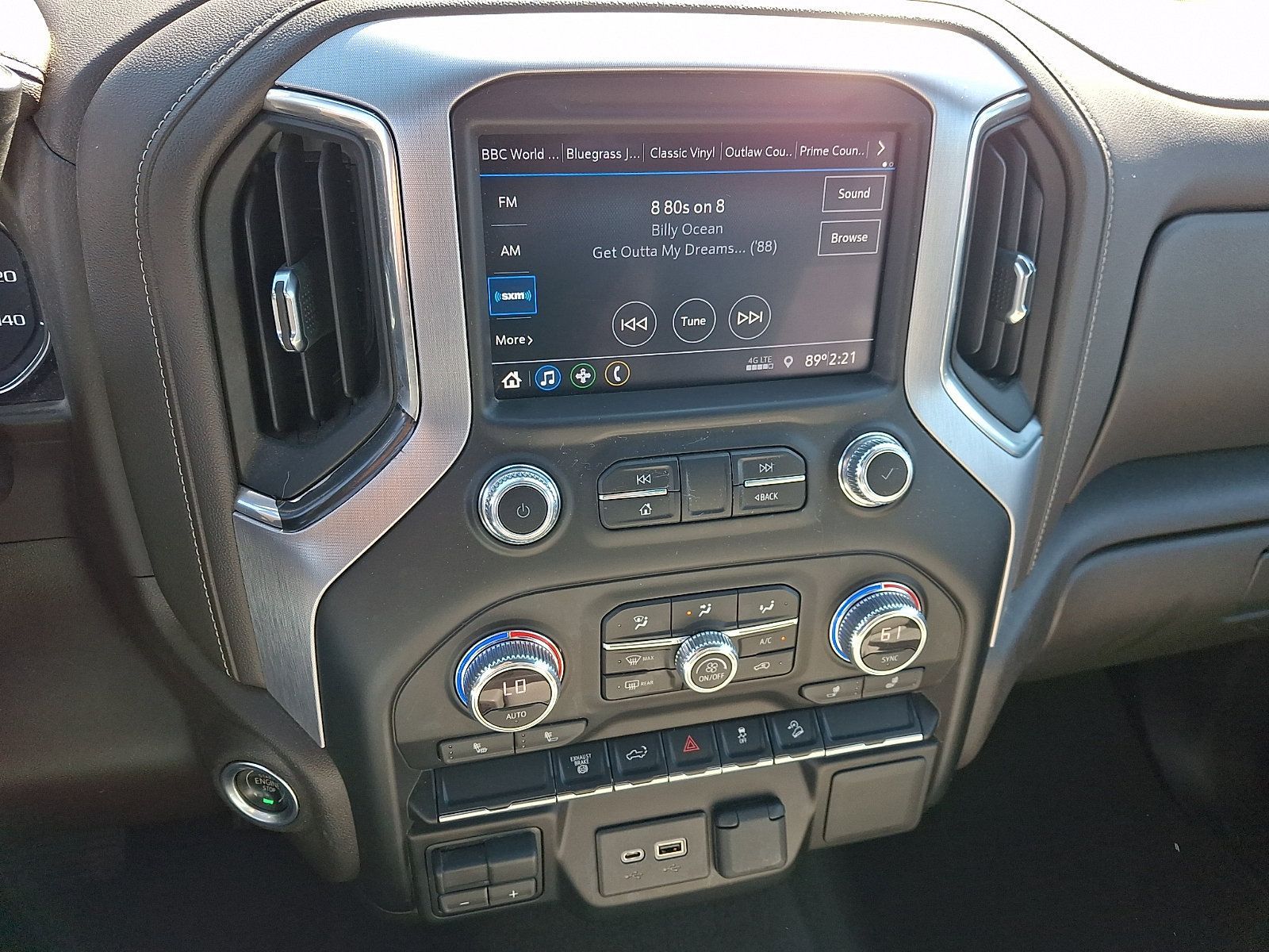 Used 2022 GMC Sierra 3500 SLE w/ SLE Value Package AWD/4WD image 15