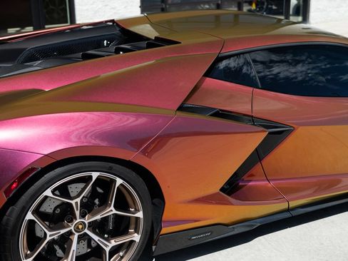 Used 2024 Lamborghini Revuelto AWD/4WD image 8