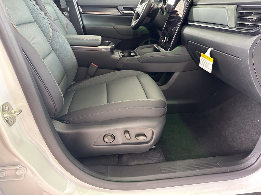 New 2027 GMC Terrain AT4 w/ Convenience Package III AWD/4WD image 37