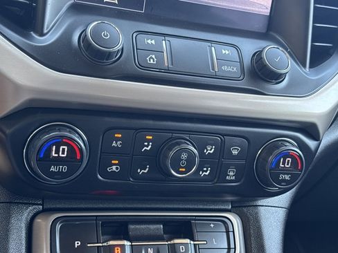 Used 2023 GMC Acadia Denali FWD image 38