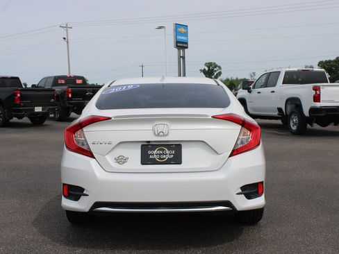 Used 2019 Honda Civic EX image 8