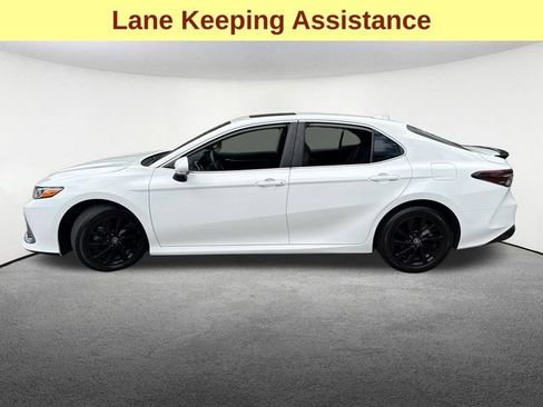 Used 2024 Toyota Camry LE w/ Convenience Package FWD image 6