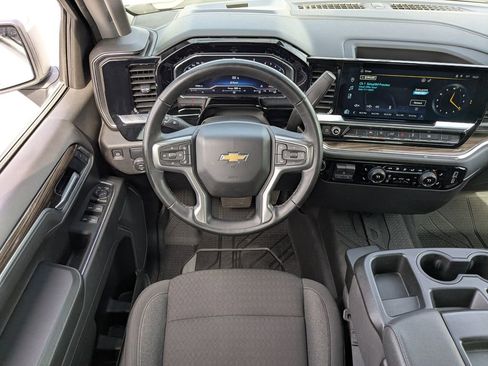 Used 2025 Chevrolet Silverado 1500 LT image 16