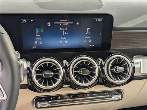 New 2026 Mercedes-Benz GLB 250 image 12