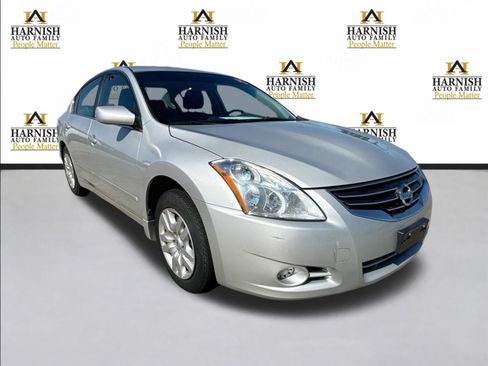 Used 2011 Nissan Altima 2.5 S FWD image 9