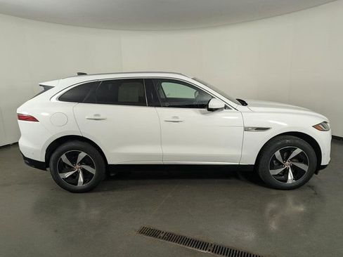 Used 2021 Jaguar F-PACE S image 8