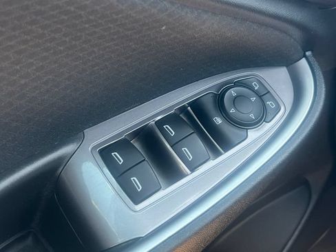 Used 2022 Chevrolet Malibu LS FWD image 33