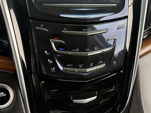 Used 2019 Cadillac Escalade Premium Luxury image 28