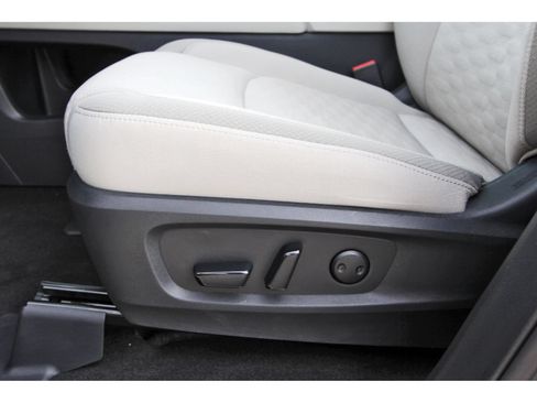 Certified 2025 Nissan Pathfinder SV w/ SV Premium Package FWD image 31