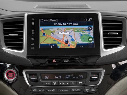 Used 2017 Honda Pilot Touring image 17