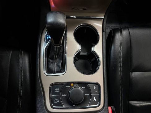 Used 2017 Jeep Grand Cherokee Limited AWD/4WD image 33