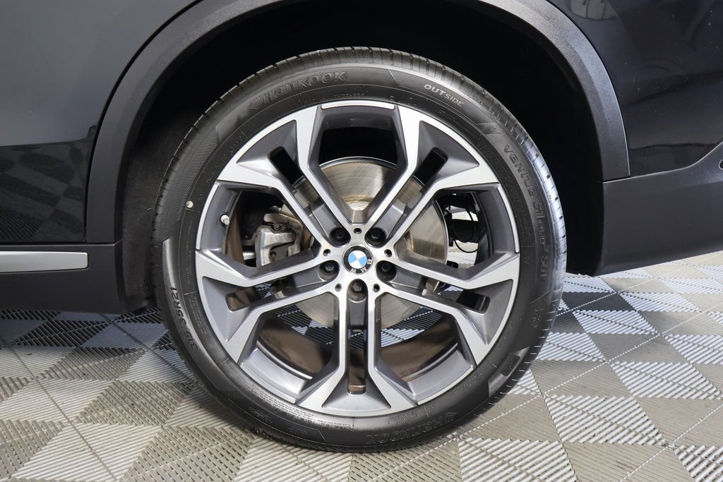 Certified 2025 BMW X5 xDrive40i w/ Premium Package AWD/4WD image 16