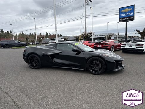 Used 2023 Chevrolet Corvette Z06 w/ Stealth Interior Trim Package image 7