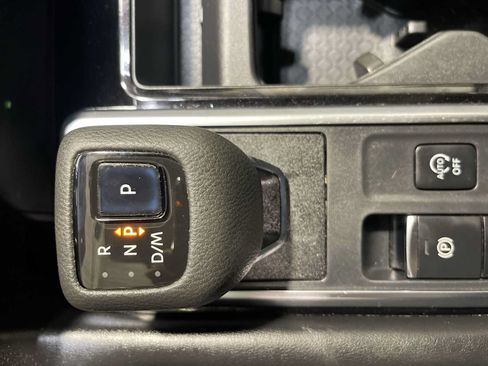 Used 2022 Nissan Pathfinder SL w/ SL Premium Package AWD/4WD image 17
