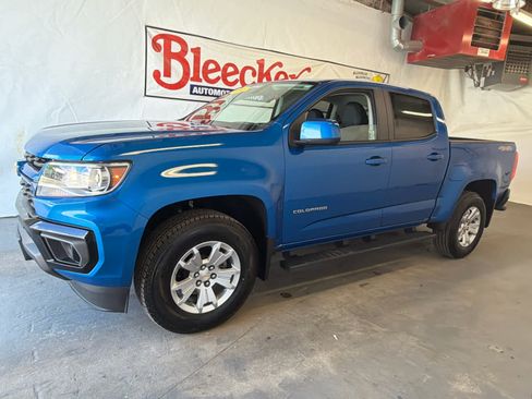 Used 2022 Chevrolet Colorado LT w/ Luxury Package AWD/4WD image 2