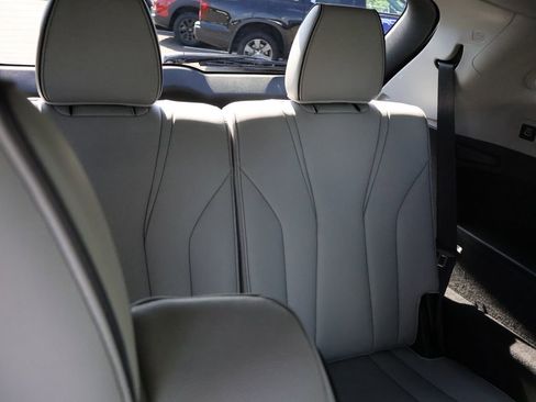 Used 2024 Acura MDX SH-AWD w/ Advance Package image 13