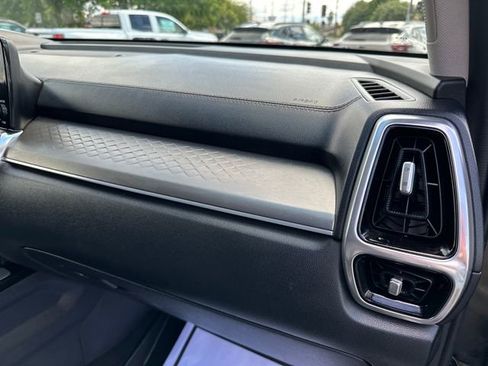 Used 2021 Kia Sorento SX image 33