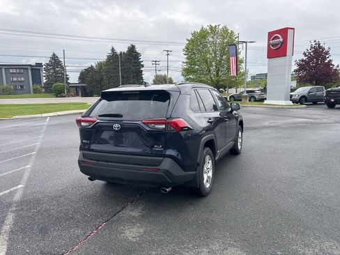 Used 2021 Toyota RAV4 XLE w/ Convenience Package AWD/4WD image 6