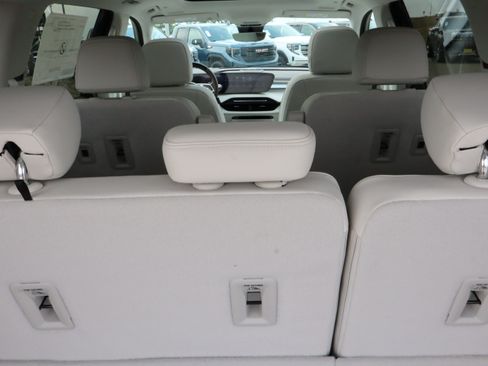 New 2026 Buick Enclave Avenir w/ Super Cruise Package AWD/4WD image 15