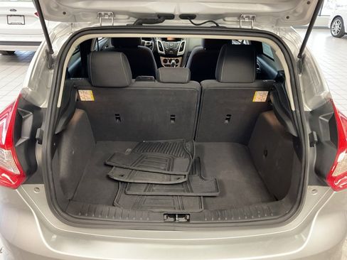 Used 2014 Ford Focus SE w/ SE Winter Package image 19