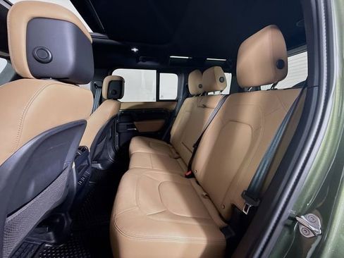 Used 2026 Land Rover Defender 110 X-Dynamic SE image 24
