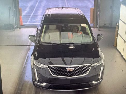 Used 2024 Cadillac XT6 Premium Luxury w/ LPO, Floor Liner Package AWD/4WD image 11
