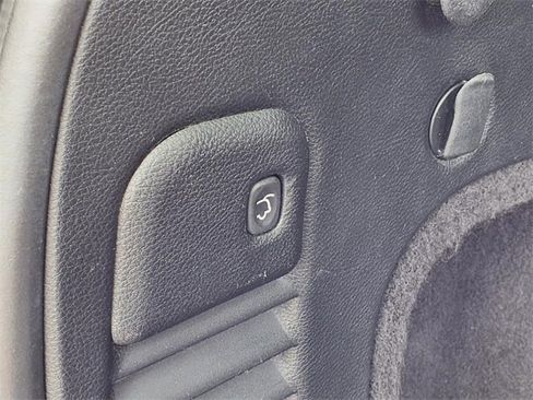 Used 2019 Jeep Grand Cherokee Limited image 25