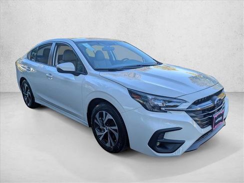 Used 2025 Subaru Legacy Premium image 7