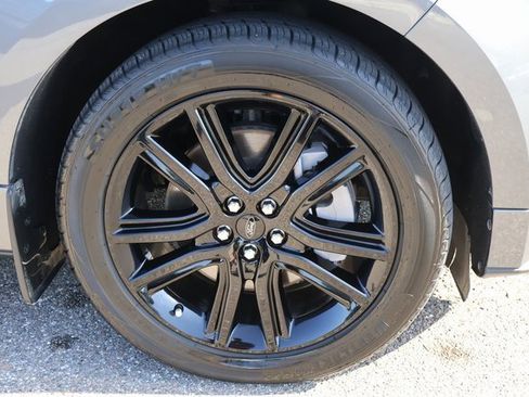 Used 2021 Ford Edge ST-Line image 9