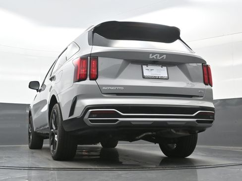 Used 2023 Kia Sorento SX image 33